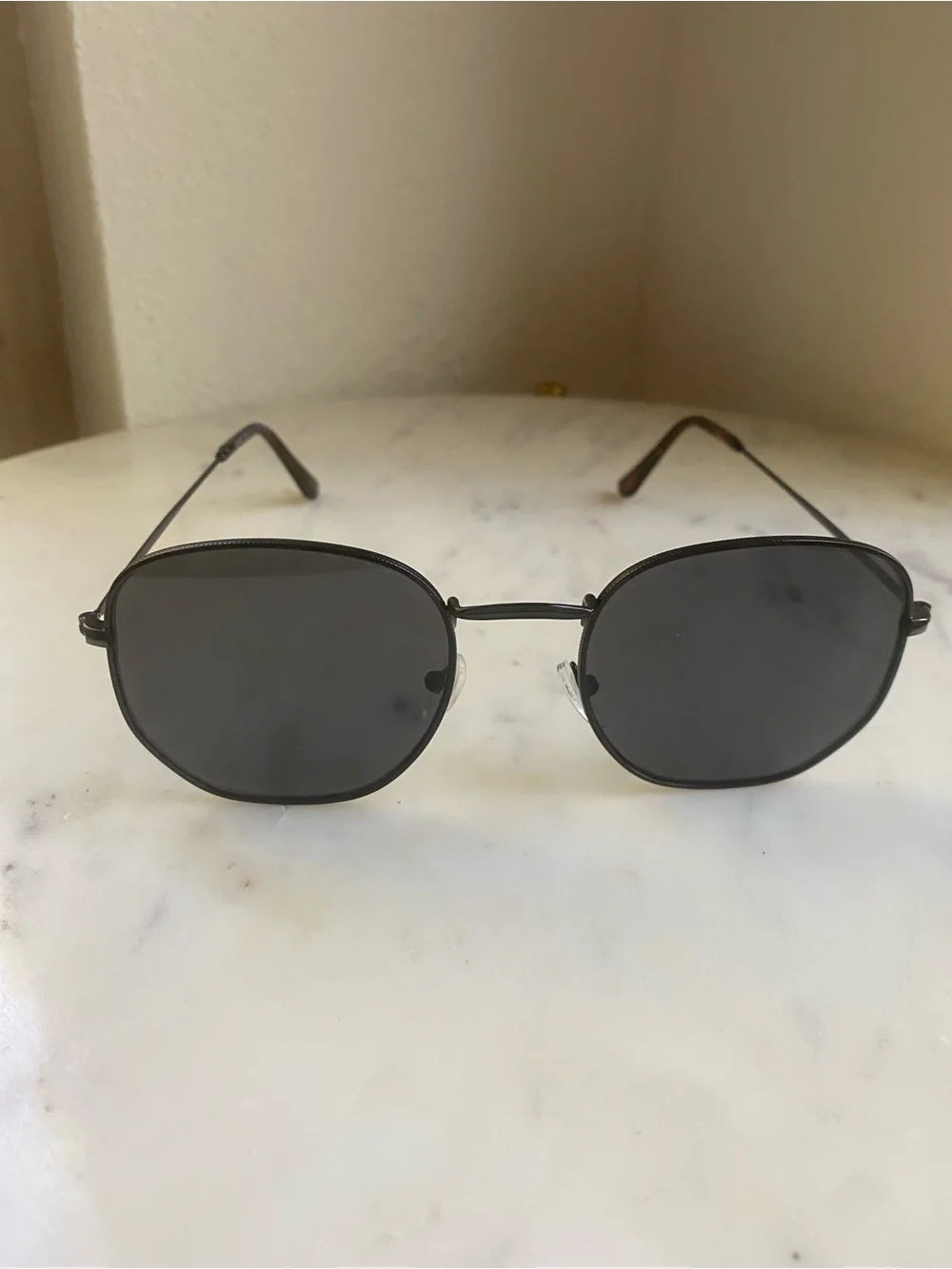 Carly Jean Los Angeles Camille Sunglasses Tortoise/Black